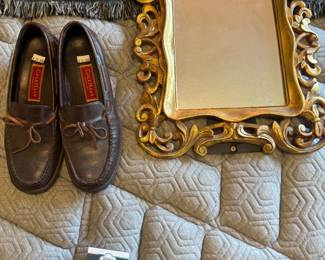 Decorative Mirror, Shoes, Symbol Starr 10" Medium Firm Full-Size Mattress
