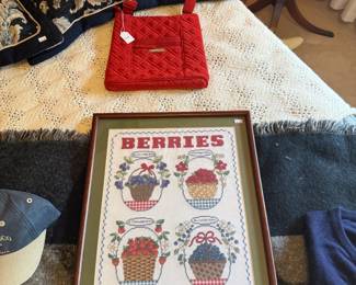 Purse, Vtg Needlepoint Berries Art 