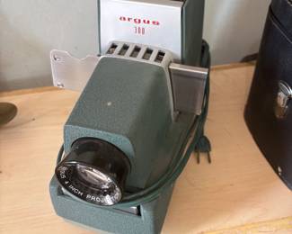 Slide Projector - works