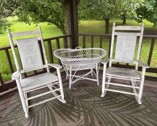 Wicker pieces