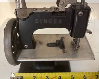 "Sewhandy" miniature sewing Machine - antique