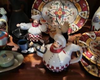 2000s Tuscan Kitchen Collection