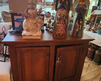 Cabinet, tall Jim Shore angels, Jim Shore White Woodland Snowman