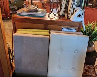 Collapsible storage ottomans