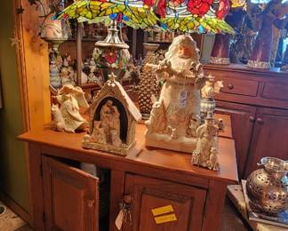 Tiffany Style lamps, Winter Woodland Santa, Jim Shore Winter Woodland Holy Family 