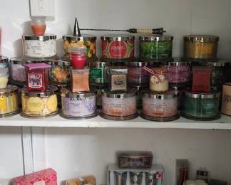 candle closet 