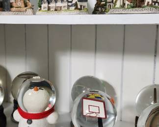 snow globes and Thomas Kincade