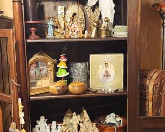 display cabinet, decorative accents