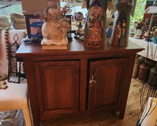 Decorative cabinet