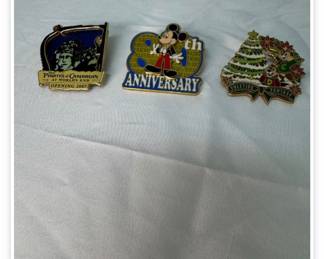 Disney pins