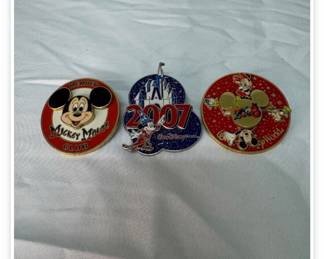 Disney pins