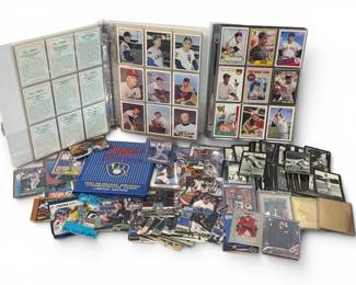 Collection Vintage and Contemporary Baseball Trading Cards