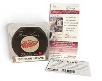 Authentic Autographed GORDIE HOWE "Mr. Hockey" Detroit Red Wings Hockey Puck w/ COA