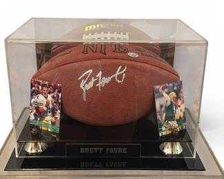 Autographed BRETT FAVRE Green Bay Packers Football 