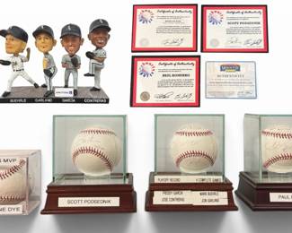 Four Authentic CHICAGO WHITE SOX Autographed Baseballs, 2005 World Series