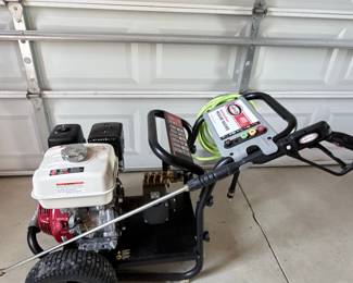 Simpson 4000 PSI 3.5 GPM Gas Pressure Washer with Honda Engine