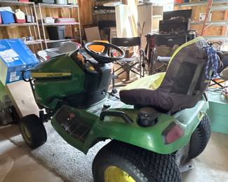 John Deere X350 Riding Lawn Mower
