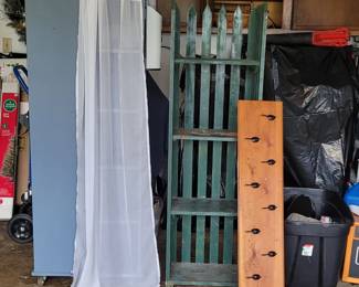 Spinning cabinet, Wooden picket Fence style shelf