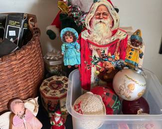 Bring nostalgic holiday cheer to your home with this beautiful collection of vintage and collectible Christmas items! 