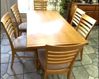 Vintage Dining Table with Six Chairs (plus Two 18" leaves) - excellent condition