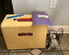 Vintage Sewing Machine - Works Great!