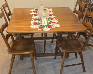 Maple Drop Leaf Vintage Table with 6 Chairs