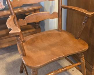 Arm Chair that goes with Table