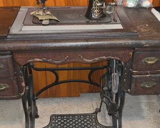 Antique Sewing Machine 