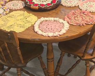 Round Kitchen Table with 4 Chairs