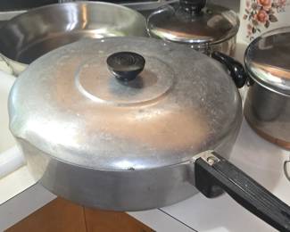The Famous Magnalite Skillet