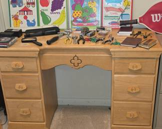 Desk - Puzzles --Office Supplies 