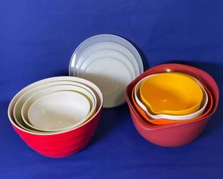 Plastic Bowls And Melamine Bowls wLids