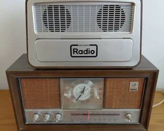 Vintage GE And One Button Radios, GE Automatic Timer Untested