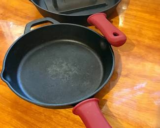 Quality Tramontina Cast Iron Pans, Silicone Handle Covers And Cooking Press