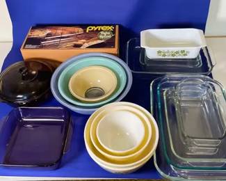 Huge Pyrex Dish Lot
