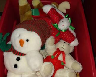 Mystery Lot Of Holiday Stuffies And Wreaths