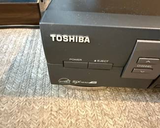 Toshiba VCR W704
