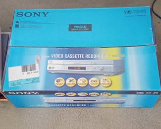 Sony SLV-N750 VHS Hi-Fi Stereo Video Cassette Recorder
