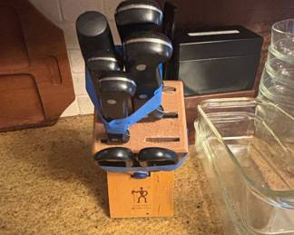 J.A. Henckels International CLASSIC 16-pc Knife Block Set