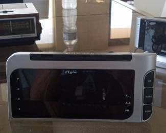 Elgin Digital Alarm Clock Radio