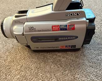 Sony DCR-TRV27 Digital Handycam Camcorder