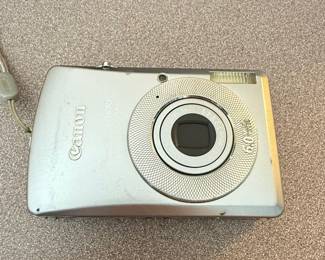 Canon PowerShot SD630 Digital ELPH Camera