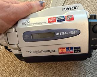 Sony DCR-TRV27 Digital Handycam Camcorder