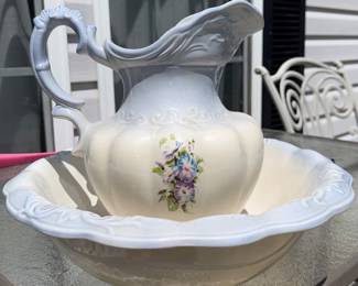 IRONSTONE ENGLAND 1890, pansy pattern, wash basin with picture