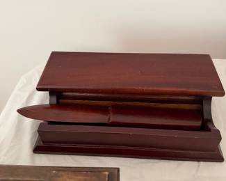Vintage Bombay Company Wooden Letter Box/Desk Organizer Mahogany Hinged Lid-$20