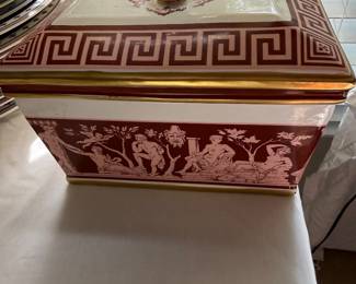 VINTAGE MOTTAHEDEH RB 1875 GREEK KEY PORCELAIN CASKET BOX- $65
