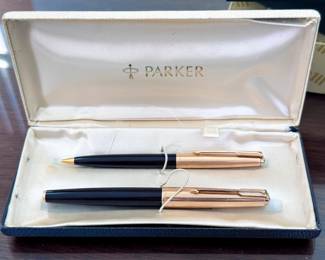 Vintage Parker 61 Fountain Pen Mechanical Pencil Set Black Gold Filled Caps in Original Box