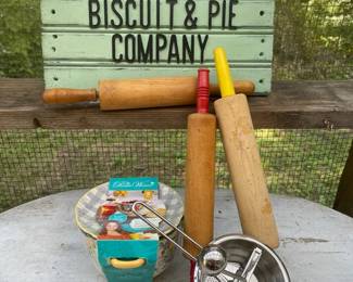 The Pioneer Woman Berry Colander Wood Rolling Pins Rotary Food Mill  Vintage Sign