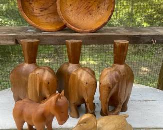Hand Carved Solid Wooden Elephants Munising Wooden Footed Bowls Wood Donkey  Duck