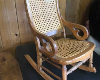 Lincoln style chid's rocker